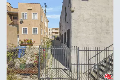 2300 Bellevue Ave, Los Angeles, CA 90026 - Photo 12