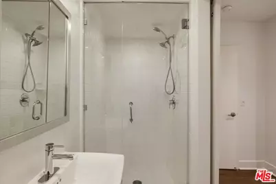 644 N Gramercy Pl, Los Angeles, CA 90004 - Photo 8