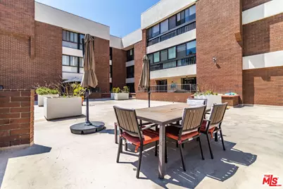 4477 Wilshire Blvd #203, Los Angeles, CA 90010 - Photo 4