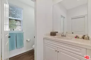 21990 Moveo Dr, Santa Clarita, CA 91350 - Photo 18