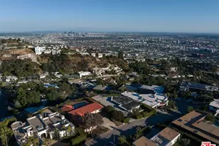 9323 Nightingale Dr, Los Angeles, CA 90069 - Photo 10