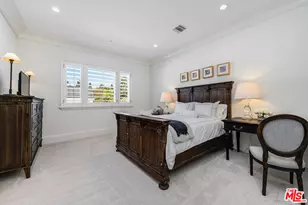 915 N Rexford Dr, Beverly Hills, CA 90210 - Photo 32
