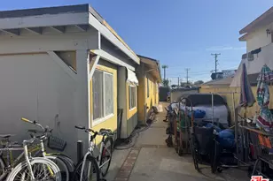 4341 W 106th St, Inglewood, CA 90304 - Photo 22