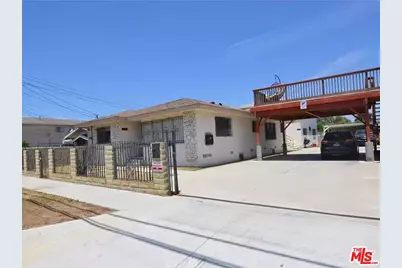 1461 W 108th St, Los Angeles, CA 90047 - Photo 2