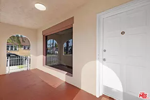 5700 S Gramercy Pl, Los Angeles, CA 90062 - Photo 18