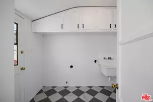 15519 Huston St, Encino, CA 91436 - Photo 10