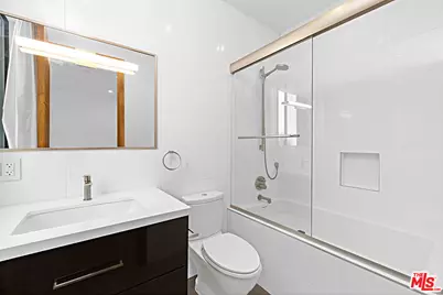 11200 Dona Lola Dr, Studio City, CA 91604 - Photo 30