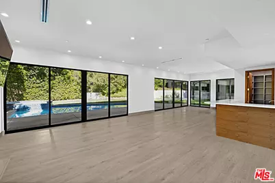 11200 Dona Lola Dr, Studio City, CA 91604 - Photo 4