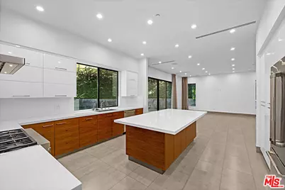 11200 Dona Lola Dr, Studio City, CA 91604 - Photo 8