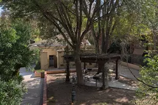 18350 Hatteras St, Tarzana, CA 91356 - Photo 16