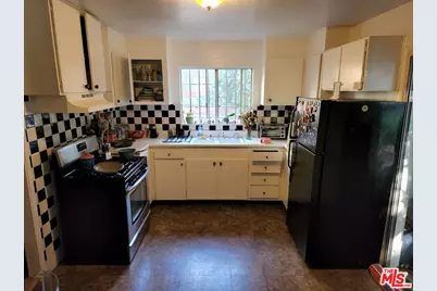 1118 Sanborn Ave, Los Angeles, CA 90029 - Photo 12