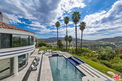 24366 La Masina Ct, Calabasas, CA 91302 - Photo 2