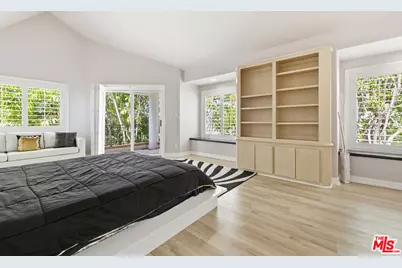 24366 La Masina Ct, Calabasas, CA 91302 - Photo 46