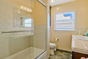 438 S Palm Dr, Beverly Hills, CA 90212 - Photo 14