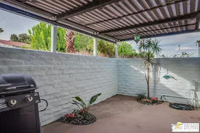 2504 N Whitewater Club Dr #F, Palm Springs, CA 92262 - Photo 16