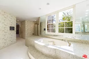 12386 Ridge Cir, Los Angeles, CA 90049 - Photo 30