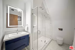 212 Bay St, Santa Monica, CA 90405 - Photo 28