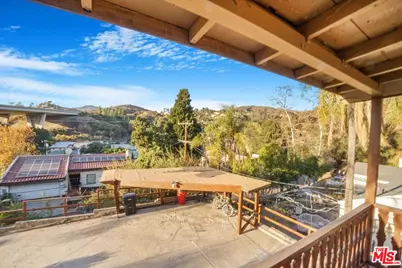 2070 Lilac Ln, Glendale, CA 91206 - Photo 36