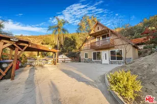 2070 Lilac Ln, Glendale, CA 91206 - Photo 2