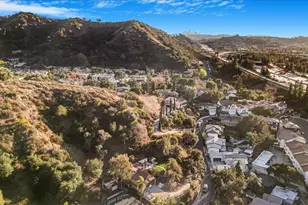 2070 Lilac Ln, Glendale, CA 91206 - Photo 4