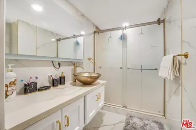 2070 Lilac Ln, Glendale, CA 91206 - Photo 28
