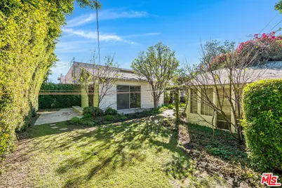 10941 Peach Grove St, Toluca Lake, CA 91601 - Photo 46