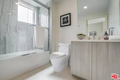 1101 S Bedford St #301, Los Angeles, CA 90035 - Photo 16