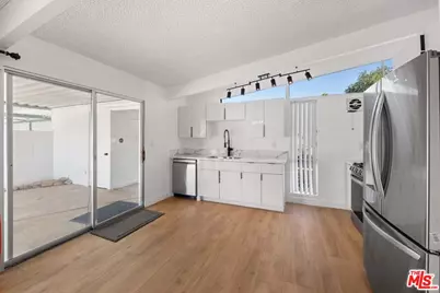 859 E Grace Cir, Palm Springs, CA 92262 - Photo 28