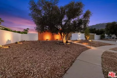 859 E Grace Cir, Palm Springs, CA 92262 - Photo 8