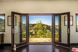 2125 Kew Dr, Los Angeles, CA 90046 - Photo 10