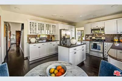 2125 Kew Dr, Los Angeles, CA 90046 - Photo 14