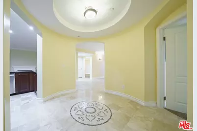 122 N Clark Dr #105, West Hollywood, CA 90048 - Photo 6