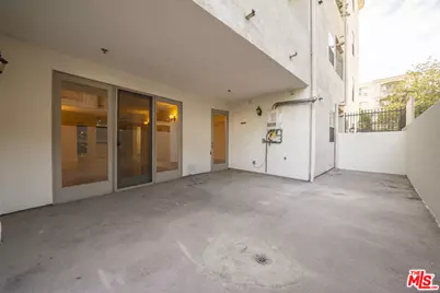 122 N Clark Dr #105, West Hollywood, CA 90048 - Photo 16