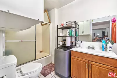 1959 S La Salle Ave, Los Angeles, CA 90018 - Photo 24