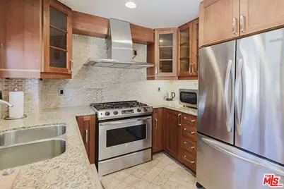 1154 S Barrington Ave #101, Los Angeles, CA 90049 - Photo 10