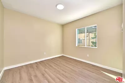 1959 S La Salle Ave, Los Angeles, CA 90018 - Photo 48