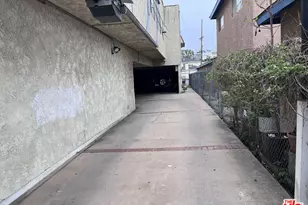 560 W 4th St, San Pedro, CA 90731 - Photo 10