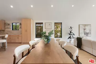 13949 Cumpston St, Sherman Oaks, CA 91401 - Photo 10