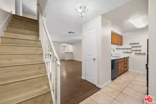21219 Roscoe Blvd, Canoga Park, CA 91304 - Photo 2