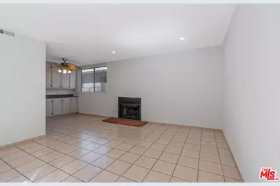 9210 Van Nuys Blvd #11, Panorama City, CA 91402 - Photo 8