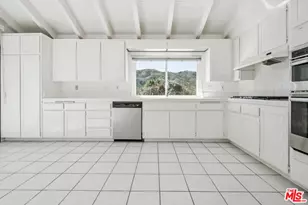 16999 Avenida De Santa Ynez, Pacific Palisades, CA 90272 - Photo 10