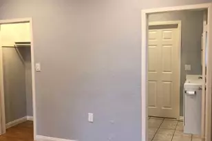 721 W 41st Dr, Los Angeles, CA 90037 - Photo 16