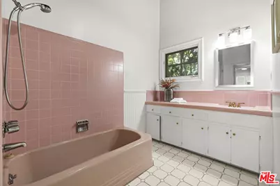 1113 N Beverly Glen Blvd, Los Angeles, CA 90077 - Photo 22