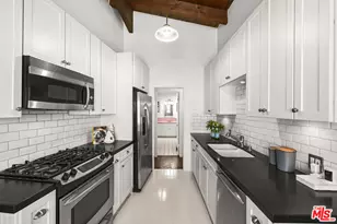 1113 N Beverly Glen Blvd, Los Angeles, CA 90077 - Photo 12