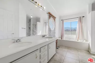 16670 E Avenue T4, Llano, CA 93544 - Photo 12
