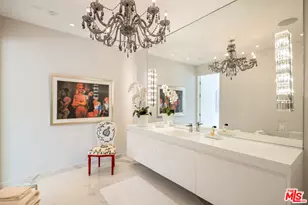 9422 Readcrest Dr, Beverly Hills, CA 90210 - Photo 18