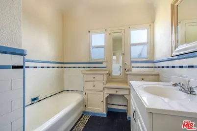 4628 10th Ave, Los Angeles, CA 90043 - Photo 12