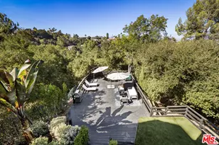 3589 Multiview Dr, Los Angeles, CA 90068 - Photo 16