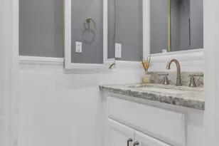 951 N Allen Ave, Pasadena, CA 91104 - Photo 18