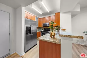 620 S Gramercy Pl, Los Angeles, CA 90005 - Photo 4